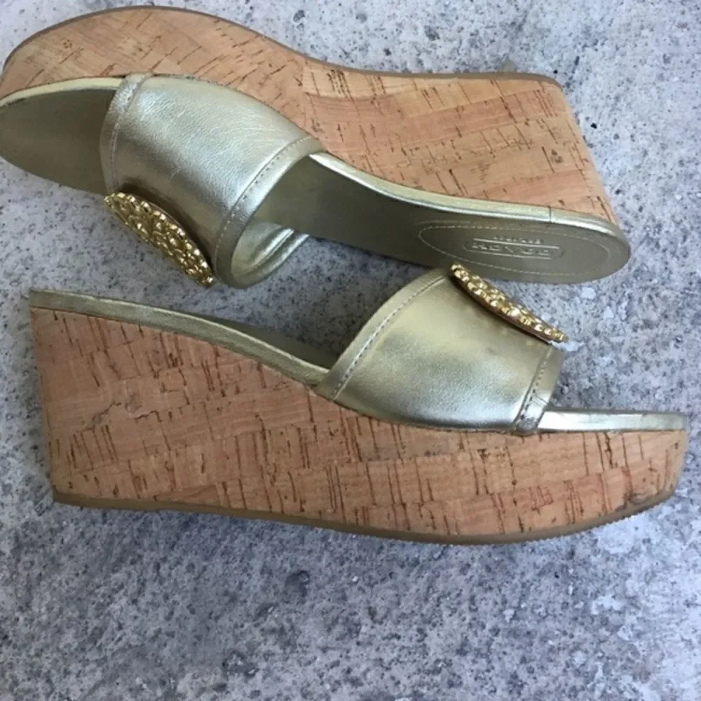 Cork wedges